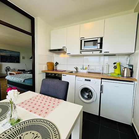 Messe Apartment Koeln West Екстер'єр фото