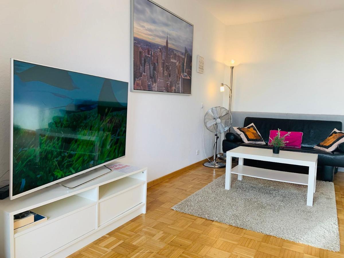 Messe Apartment Koeln West Екстер'єр фото