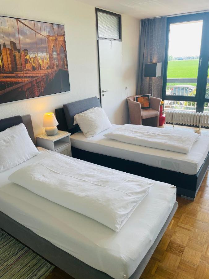 Messe Apartment Koeln West Екстер'єр фото